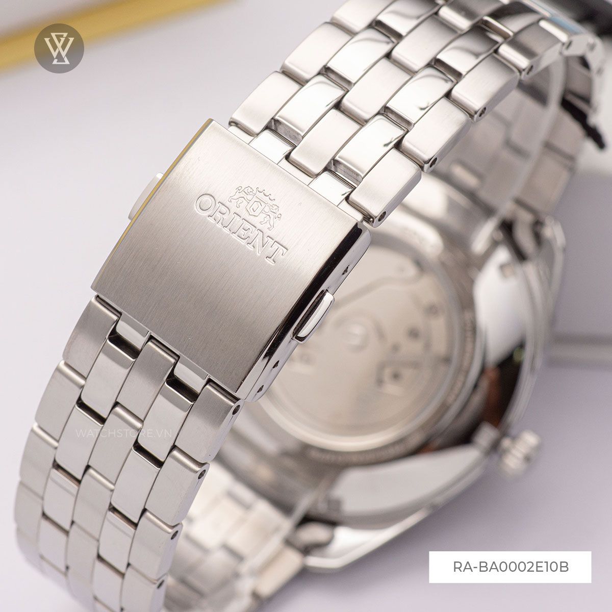 ra-ba0002e10b-5-1647859693358-1712580996